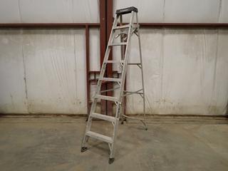 Featherlite 8 Ft. Aluminum Step Ladder *Note: Project Tray Damaged And (1) Rung Bent* (Z)