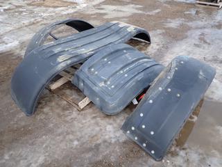 Qty Of Fenders To Fit CAT 140/160M Motor Grader (E-F)