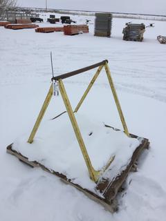 Single Pipe Stand, 33in x 33in x 34in (HIGH RIVER YARD)