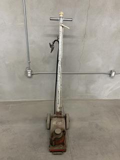 20 Ton Air/Hydraulic Axle Jack (HIGH RIVER YARD)