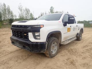 2021 Chevrolet Silverado 2500HD 4X4 Crew Cab Pickup c/w 6.6L V8 Gasoline, 6-Spd A/T, Backup Camera And LT265/70R17 Tires. Showing 9663hrs, 111,944kms. VIN 1GC4YLE70MF144944 *Note: Dent In Passenger Door And Bumper, Transmission Issues, Requires Repair*