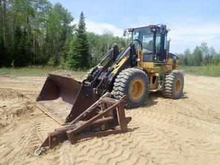 2000 Caterpillar IT28G Wheel Loader c/w CAT 3116 Diesel, 4-Spd Powershift, Q/C, AC/Heater, 100in Bucket, 4ft Forks And 20.5R25 Tires. Showing 12,322hrs. PIN 8CR02311