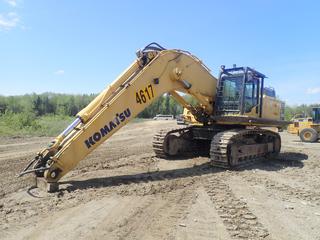 2013 Komatsu PCL800L Excavator c/w Komatsu SAA6D140E-5 15.2L 370kw Diesel, Brush Guards, 7ft Bucket And 24in Track. Showing 17,309hrs. PIN KMTPC186H02065138 *Note: Counterweight, Boom, And Handrail Need To Be Installed*