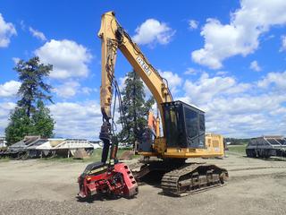 2005 John Deere FF2054 Logger c/w John Deere 6068HT059 Diesel, AC/Heater, Waratah HDH622 Processor And 28in Double Grouser Tracks. Showing 25,561hrs. PIN FF2054X200369 (LOCATED IN EDSON)