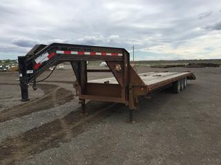 PJ's Trailers 30ft Tridem Gooseneck Deck Trailer c/w 5ft Folding Ramps, Tail Lights, Ramps, Jack Stand, Foot Step Damaged, Missing Some Marker Lights, Cannot Verify VIN (HIGH RIVER YARD) *PL#111*