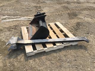 E60 5ft Mini Boom and 32in Smooth Bucket (HIGH RIVER YARD)