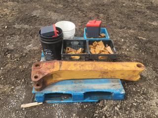 Pallet with Cat Teeth, Single, Double and Ridgid Includes Boom Arm  (HIGH RIVER YARD)