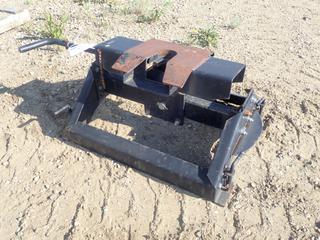 Hijacker Double Pivot Fifth Wheel Hitch (FORT SASKATCHEWAN YARD)