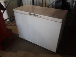 Cornado 8110 45in X 21in X 36in 120V Freezer