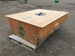 Versa Fiberglass Tank, 5ft 7in W x 6ft 8in L x 27-1/2in H, Model 27V4XGP, S/N 30812 PL#9034  (HIGH RIVER YARD)