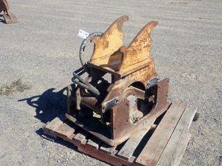 Cat 24in Hydraulic Plate Tamper (HIGH RIVER YARD)