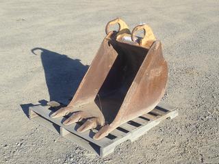 LMNC 24in Digging Bucket, S/N E2953 (HIGH RIVER YARD)