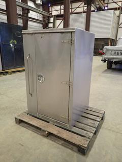 33in X 30in X 52in Aluminum Truck Storage Box w/ Keys And Lifting Hook  (FORT SASKATCHEWAN YARD)