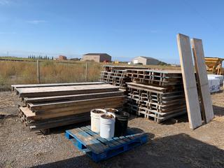 Quantity of Concrete Forms c/w (42) 2ft x 8ft, (6) 4ft x 8ft, (108 Linear Feet Total) with Clips (HIGH RIVER YARD)