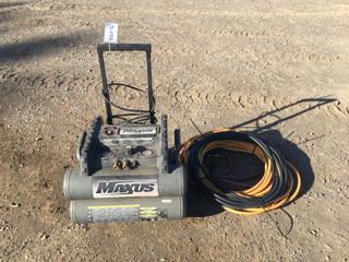 Maxus 5-Gallon Air Compressor 135 PSI Max c/w (3) Air Hoses (HIGH RIVER YARD)