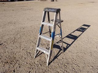 Louisville 4ft Step Ladder *Note: Legs Bent, Dent In Rung*