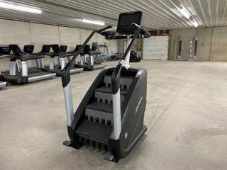 Life Fitness 95P PowerMill Climber, 100-240V, 50/60Hz, 3A, S/N PMH108458  (HIGH RIVER YARD)