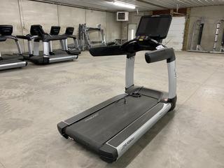 Life Fitness 95T Treadmill with FlexDeck Shock Absorption System, Programs and Fitness Monitoring, 0-15% Incline, 0.5-14mph, 120V, 20 Amp Plug, S/N AST183568  (HIGH RIVER YARD)