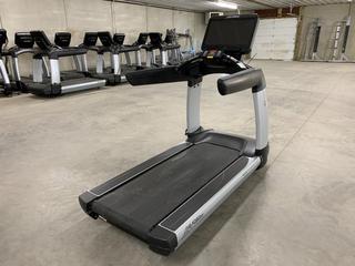 Life Fitness 95T Treadmill with FlexDeck Shock Absorption System, Programs and Fitness Monitoring, 0-15% Incline, 0.5-14mph, 120V, 20 Amp Plug, S/N AST176069  (HIGH RIVER YARD)