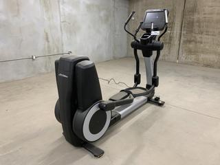 Life Fitness Club Series Model 95XS Elliptical Cross Trainer c/w Programmed Workouts & Touchscreen Display, S/N ASX137656 *Note: Faulty Power Bank*  (HIGH RIVER YARD)