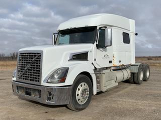 2008 Volvo Integral T/A Sleeper Truck Tractor c/w Detroit D16 600HP Diesel, Eaton Fuller 18 Speed, AC, A/R Susp., 13,200lbs Front And 20,000lbs Rear Axles, Aluminum Rims, 11R24.5 Tires, Showing 2,762,546 Kms, VIN 4V4LC9KL08N499031 *Note: Maintenance Records/Work Orders Available in Office. Rust, Chipped Paint, Leak At Coolant Reservoir*  (HIGH RIVER YARD)