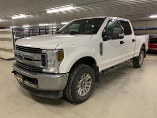 2018 Ford F250 XLT Super Duty 4x4 Crew Cab Pick Up c/w 6.2L V8, Auto, AC, 275//70R18 Tires, Showing 180,436 Kms, VIN 1FT7W2B63JEC30114 ** Requires Emergency/Parking Brake repair** (HIGH RIVER YARD)