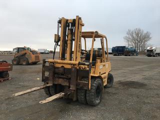 Clark Forklift c/w 2-Stage Mast, LPG/Gas, 7200 LB Capacity, Showing 2473hrs (HIGH RIVER YARD) *Not Running*