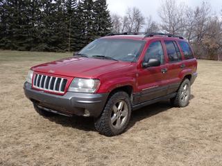 2004 Jeep Grand Cherokee Columbia Edition 4X4 SUV c/w 4.7L Power Tech, V8 Gas, A/T, Power Sunroof And LT245/70R17 Tires. Showing 290,474kms. VIN 1J4GW48J04C277585 *Note: Rear Bumper Damage, Hatchback Damaged Do Not Open* **Located In Edmonton**