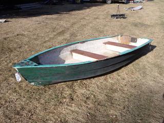 138in X 56in Fiberglass Boat **Located In Edmonton**