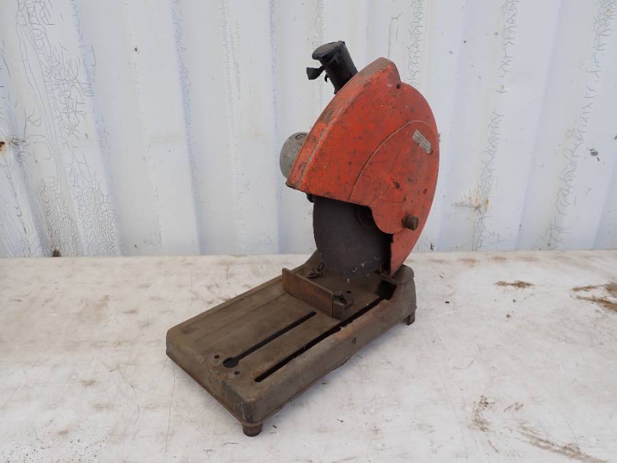 Makita Model 2414 115V 14in Cut Off Saw. SN 255261E **Located In Edmonton**
