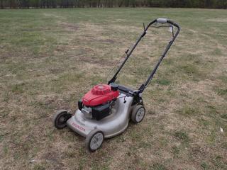 Honda HRR2169VKC Self-Propelled Lawn Mower c/w Honda GCV160 161cc Gas Motor. SN MZCG-9105106 **Located In Edmonton**