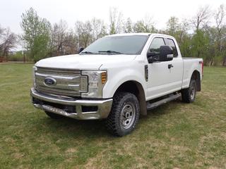 2019 Ford F250 XLT 4X4 Extended Cab Pickup c/w 6.2L V8, A/T, Backup Camera And LT265/70R17 Tires. Showing 9496hrs, 241,888kms. VIN 1FT7X2B68KED32457 *Note: Check Engine Light On, Power Windows Don't Work, Front And Back Bumper Dented, Windshield Cracked* **Located In Edmonton**