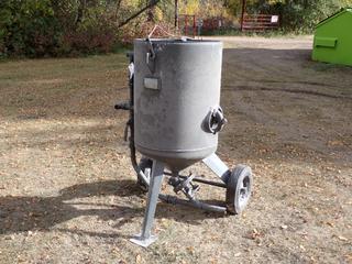 Portable Sandblasting Pot **Located In Edmonton**