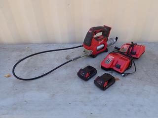 Milwaukee 2646-20 18V 10,000PSI Grease Gun c/w (2) Batteries And (2) Milwaukee M12/M18 120V Chargers **Located In Edmonton**