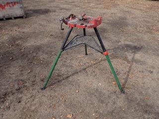 Ridgid 460-6 1/8in - 6in Tristand Chain Vise c/w Ridgid No 2-S Spiral Reamer **Located In Edmonton**