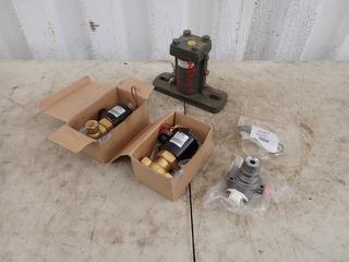 Houston BV-225 Air Vibrator c/w (2) Unused CIC US-15 12V 1/2in Air Solenoids And Unused AD-9 Purge Valve And Kit **Located In Edmonton**