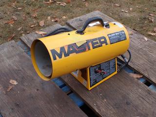 Master 120V 40,000 BTU/HR Propane Heater **Located In Edmonton**