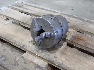 6in X 2 1/2in 3-Jaw Chuck w/ 1 3/4in Bore