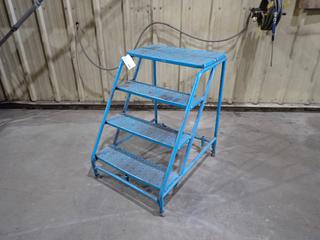 4-Step Platform Ladder