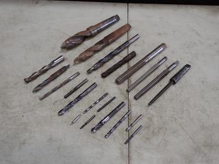 Qty Of 1in - 1 1/2in Drill Bits c/w 1/2in - 7/8in Reamers