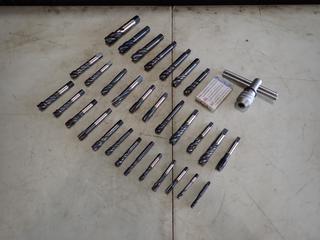 Qty Of Assorted 1/4in - 1in Spiral Point Taps c/w T-Handle Ratcheting Tap Wrench