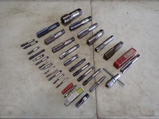 Qty Of Assorted 1/4in - 1 1/2in Taps c/w T-Handle Ratcheting Tap Wrench