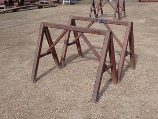 (2) 4ft X 28in X 3ft Pipe Stands