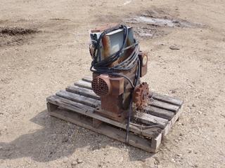 Boston Gearbox w/ 115/208-230V Single Phase Electrical Motor *Note: Running Condition Unknown*