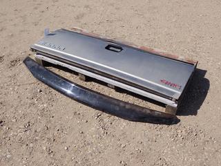 GMC Sierra Tailgate w/ Front Plastic Hood Spoiler