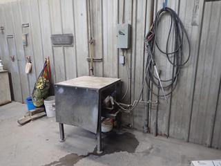 Model 310 208/230/460V 3-Phase Pressure Washer c/w Hose And Wand *Note: Buyer Responsible For Power Disconnect* 