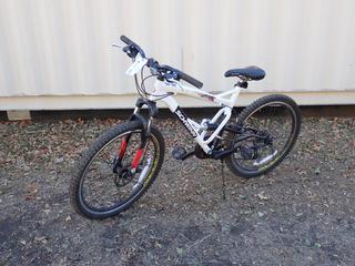 Schwinn Pro Graft Mountain Bike **Located In Edmonton**