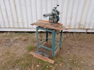 Black & Decker 120V Radial Arm Saw c/w 23in X 23in X 55in Stand **Located In Edmonton**