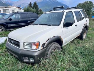 1999 Nissan Pathfinder XE 4X4 SUV 255/65R16 Unable To Verify Mileage *Non Running, No Keys* VIN JN8AR07Y8XW376902 *Located In Fernie, BC*