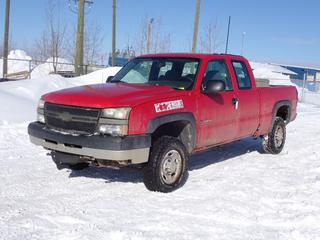 2006 Chevrolet Silverado 2500HD Extended Cab Pickup c/w A/T And LT245/75R16 Tires. VIN 1GCHK29U96E287445 *Note: No Gauge Cluster, Unable To Verify Mileage, Dents, Scratches* *PL#90 **LOCATED @ 210 MACDONALD CRESCENT, FORT MCMURRAY, AB**